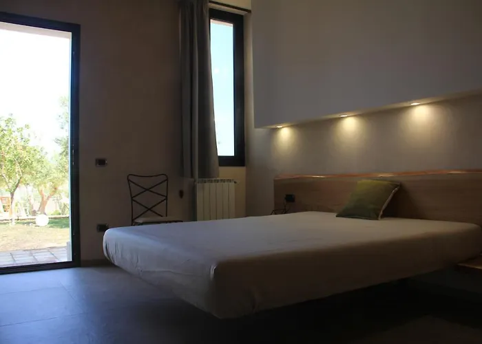Couette-café Punta Bianca & Experience 4*